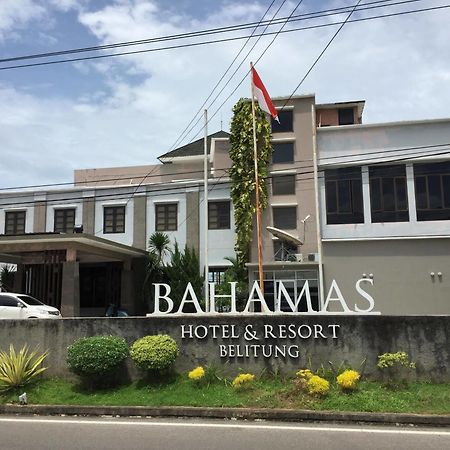 Bahamas Hotel & Resort Tanjung Pandan Extérieur photo